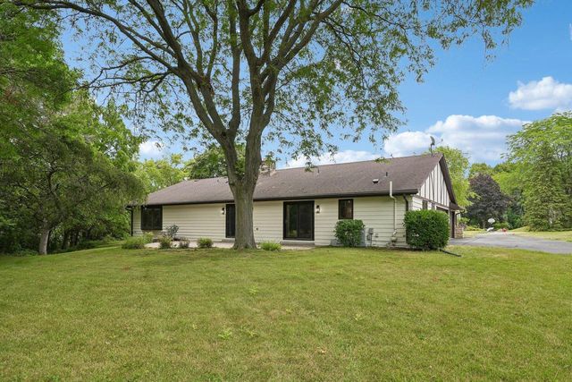 3665 Shadybrook PLACE, Brookfield, WI 53005