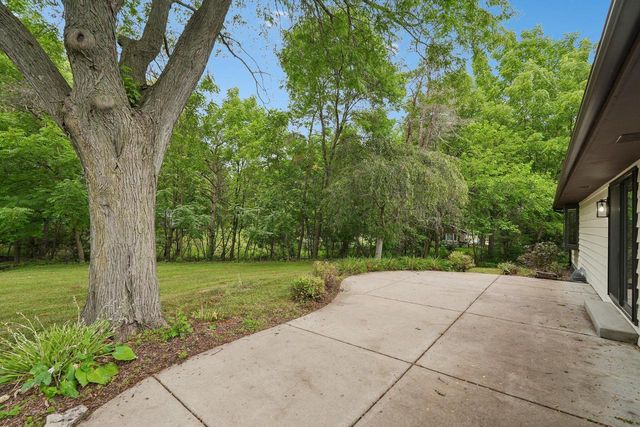 3665 Shadybrook PLACE, Brookfield, WI 53005
