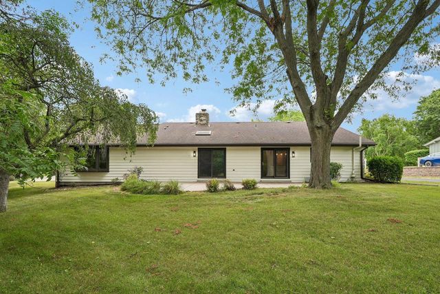3665 Shadybrook PLACE, Brookfield, WI 53005
