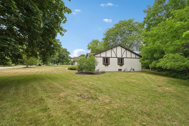 3665 Shadybrook PLACE, Brookfield, WI 53005