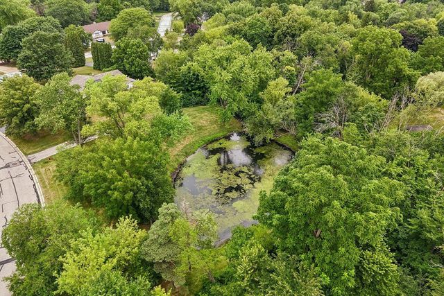 3665 Shadybrook PLACE, Brookfield, WI 53005