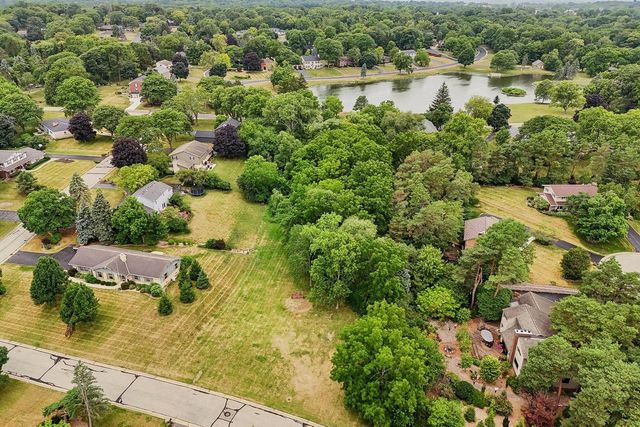 3665 Shadybrook PLACE, Brookfield, WI 53005