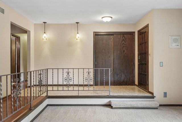 3665 Shadybrook PLACE, Brookfield, WI 53005