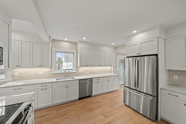 60 Powder House Rd, Medford, MA 02155
