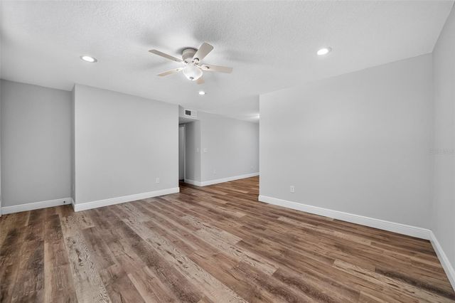 5825 LULLABY LANE, Orlando, FL 32810