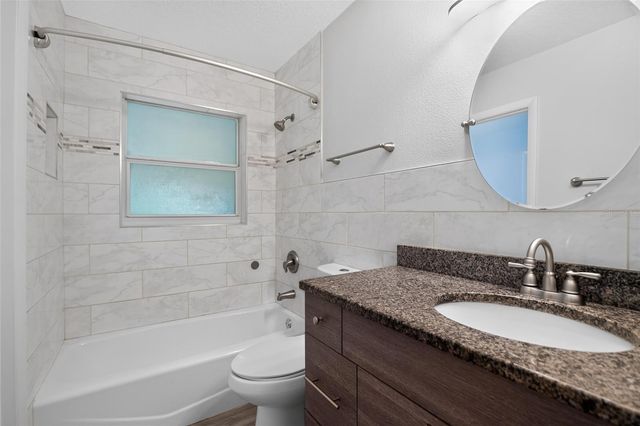 5825 LULLABY LANE, Orlando, FL 32810