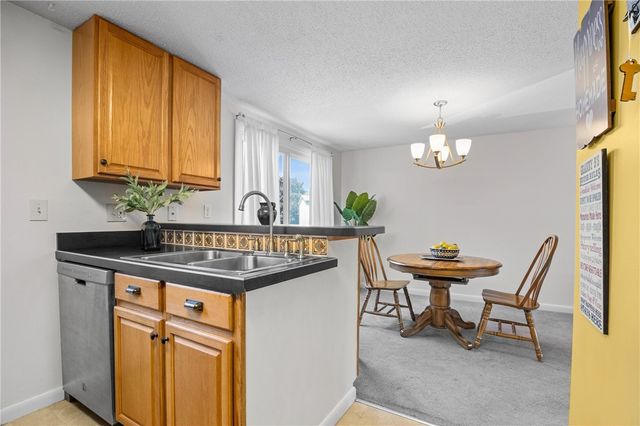369 Cameco Circle, Salina, NY 13090