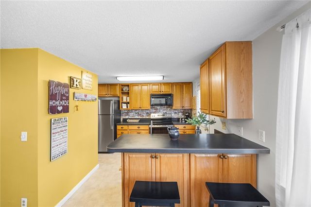369 Cameco Circle, Salina, NY 13090