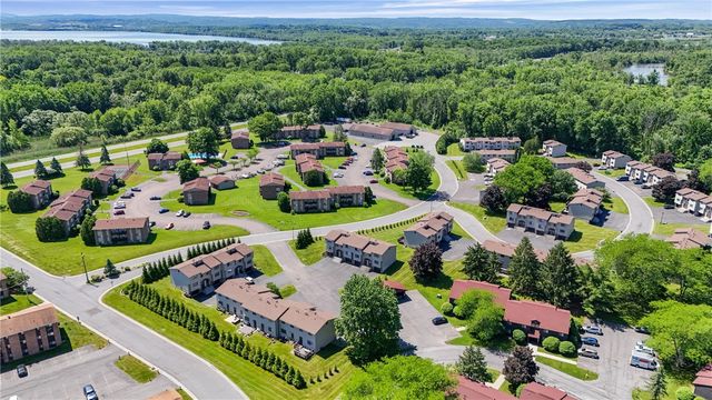 369 Cameco Circle, Salina, NY 13090