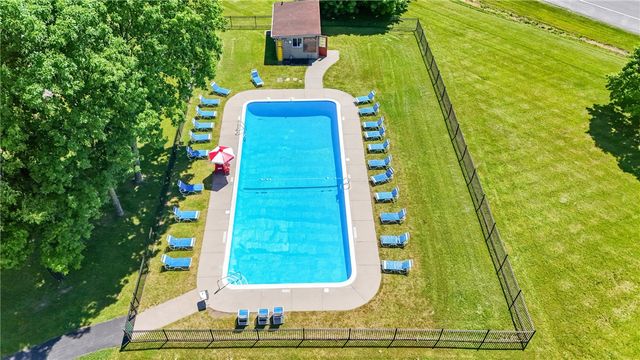 369 Cameco Circle, Salina, NY 13090