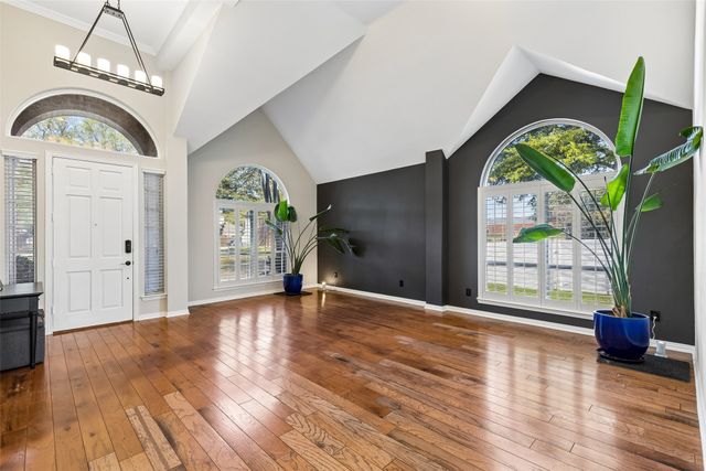 5912 Osprey Court, The Colony, TX 75056