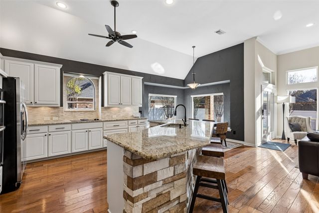 5912 Osprey Court, The Colony, TX 75056