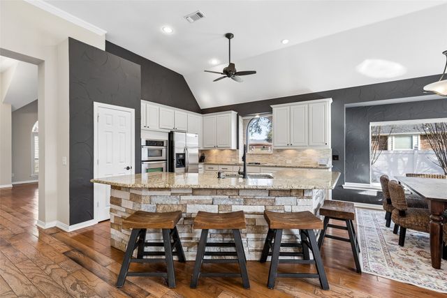 5912 Osprey Court, The Colony, TX 75056