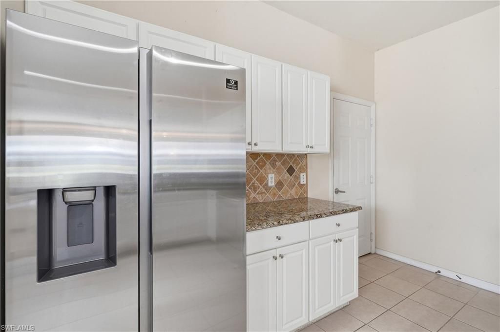 1148 Oxford LN, NAPLES, FL 34105 — photo 4
