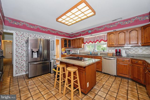 8953 GUE RD, Damascus, MD 20872