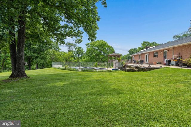 8953 GUE RD, Damascus, MD 20872