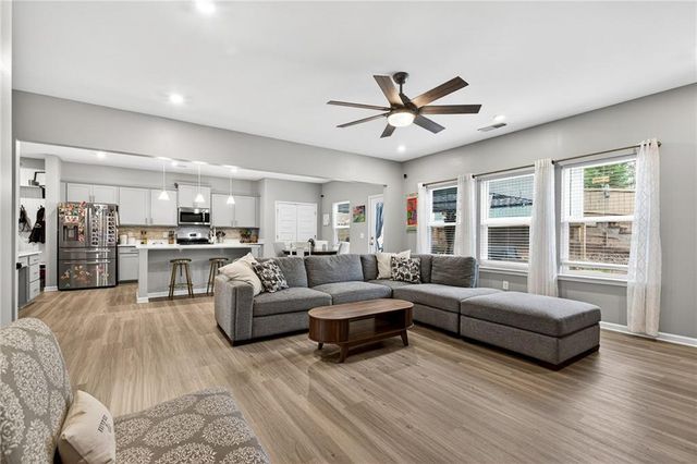 133 Lynwood Lane, Ball Ground, GA 30107