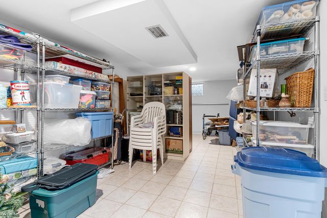 11829 Stuart Street, Grand Blanc, MI 48439