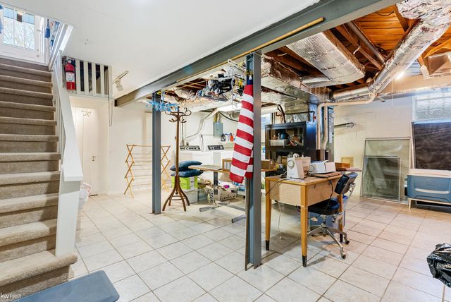 11829 Stuart Street, Grand Blanc, MI 48439