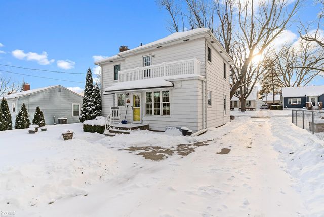 11829 Stuart Street, Grand Blanc, MI 48439