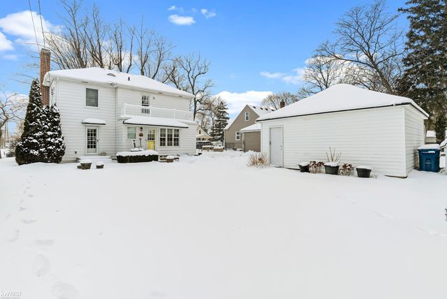 11829 Stuart Street, Grand Blanc, MI 48439