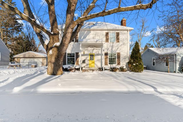 11829 Stuart Street, Grand Blanc, MI 48439