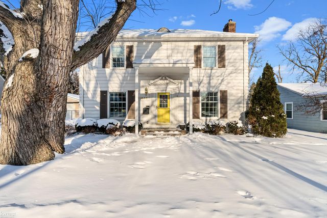 11829 Stuart Street, Grand Blanc, MI 48439