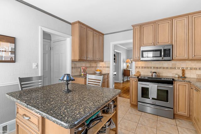 11829 Stuart Street, Grand Blanc, MI 48439