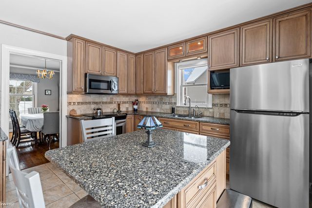 11829 Stuart Street, Grand Blanc, MI 48439