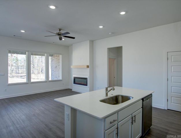 104 Mikah Drive, Maumelle, AR 72113