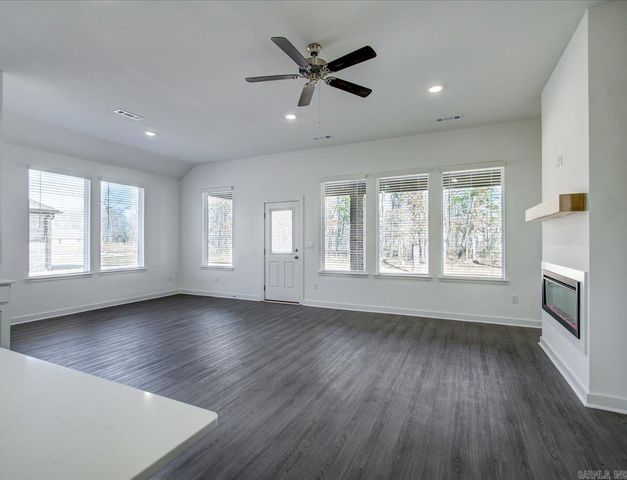 104 Mikah Drive, Maumelle, AR 72113
