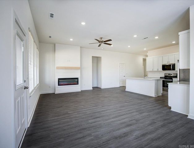 104 Mikah Drive, Maumelle, AR 72113