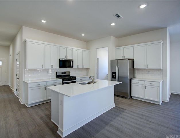 104 Mikah Drive, Maumelle, AR 72113