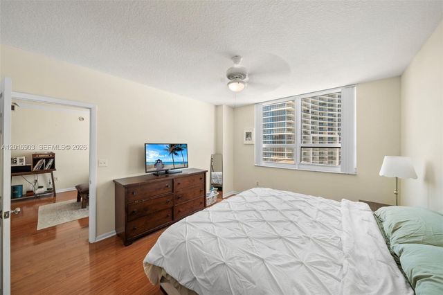 2000 N Bayshore Dr 1005, Miami, FL 33137