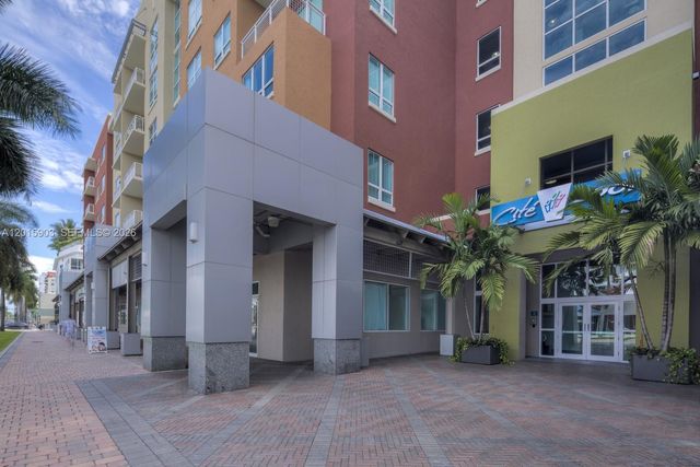 2000 N Bayshore Dr 1005, Miami, FL 33137