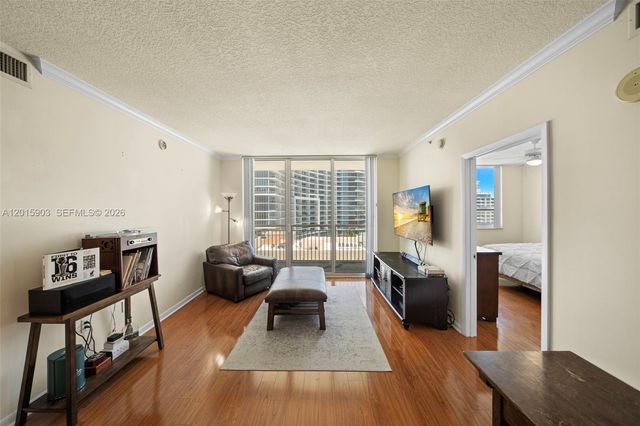 2000 N Bayshore Dr 1005, Miami, FL 33137