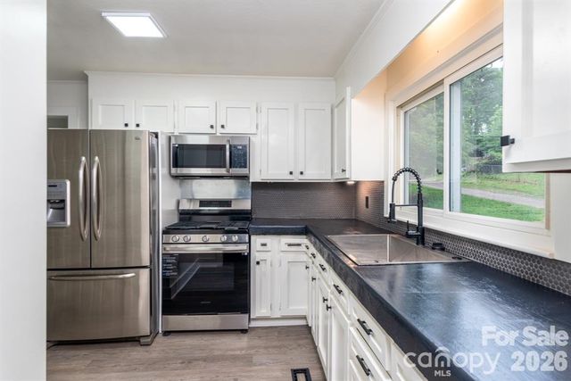 3205 Weston Avenue, Gastonia, NC 28052