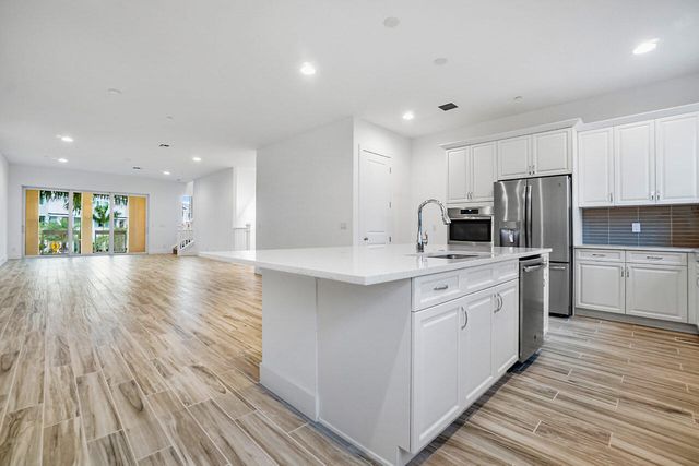 4122 Faraday Way, Palm Beach Gardens, FL 33418