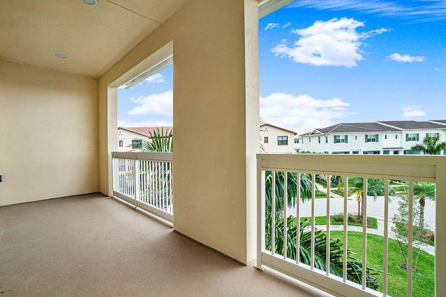 4122 Faraday Way, Palm Beach Gardens, FL 33418