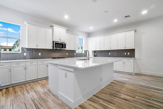 4122 Faraday Way, Palm Beach Gardens, FL 33418