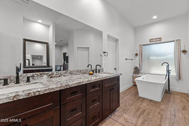 20312 W MELANIE Drive, Wittmann, AZ 85361