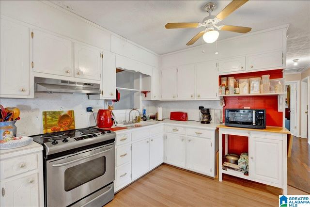 616 10TH TERRACE, Pleasant Grove, AL 35127