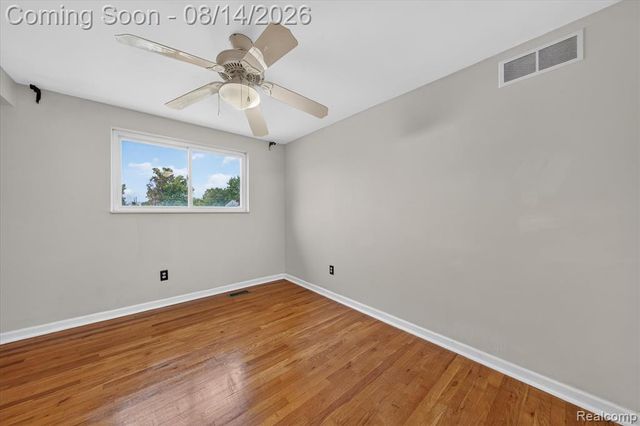 33124 Breckenridge Drive, Sterling Heights, MI 48310