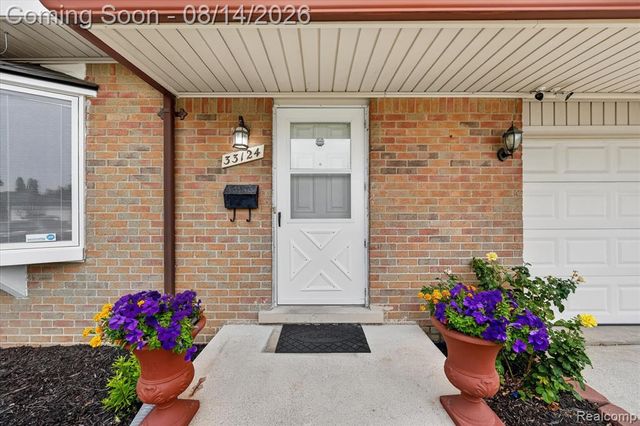 33124 Breckenridge Drive, Sterling Heights, MI 48310
