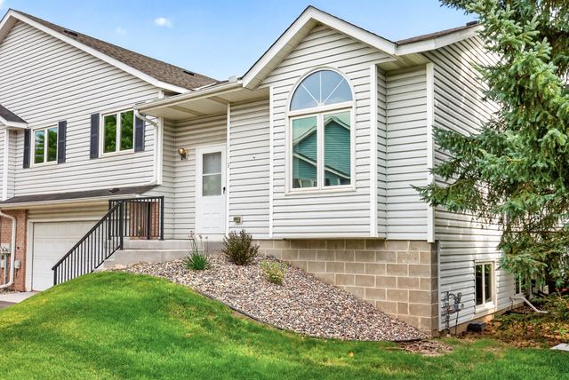 14799 Endicott Way, Apple Valley, MN 55124