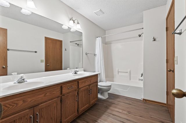 14799 Endicott Way, Apple Valley, MN 55124