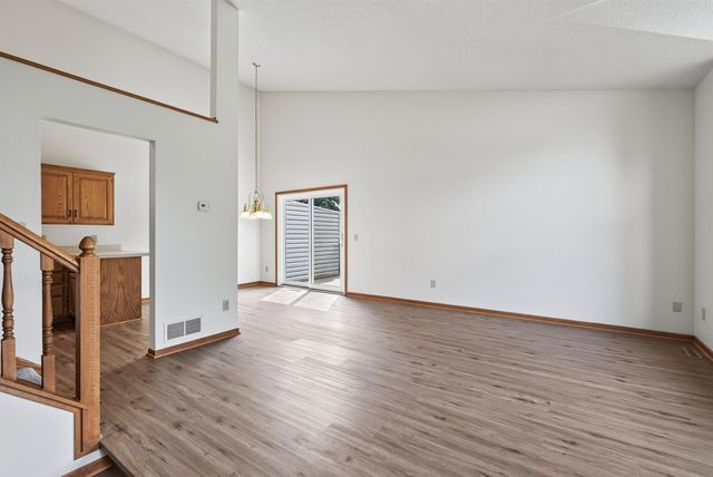 14799 Endicott Way, Apple Valley, MN 55124