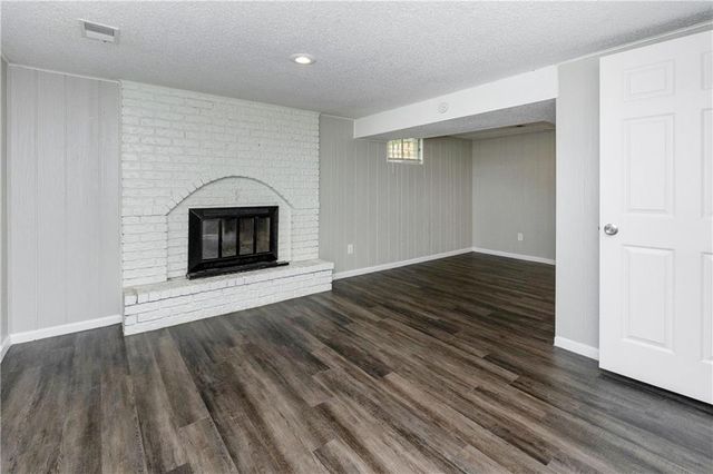 102 Cooper Street, Buckner, MO 64016
