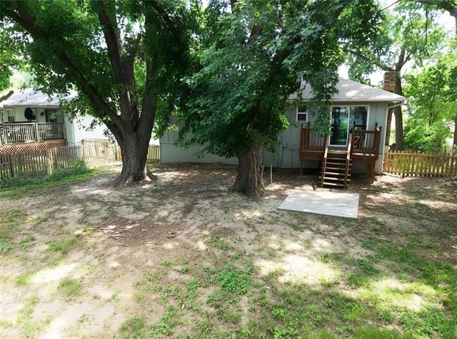 102 Cooper Street, Buckner, MO 64016