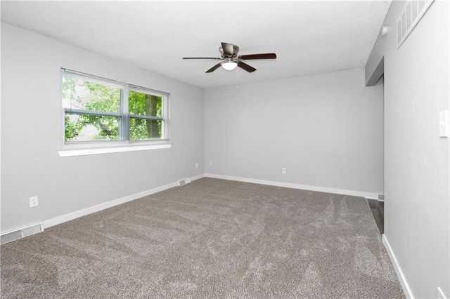 102 Cooper Street, Buckner, MO 64016